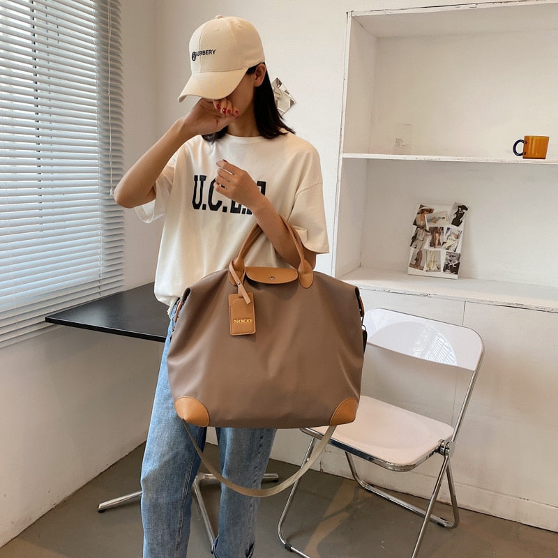 Casual Large-capacity Portable Travel Hand Bag Ladies Shoulder Tote Bag Luggage Light and Simple Sports Fitness Messenger Bag