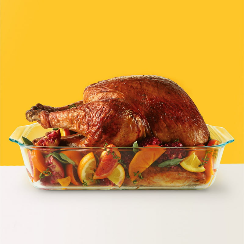 Deep Glass Baking Dish with Lid, 7 x 11"