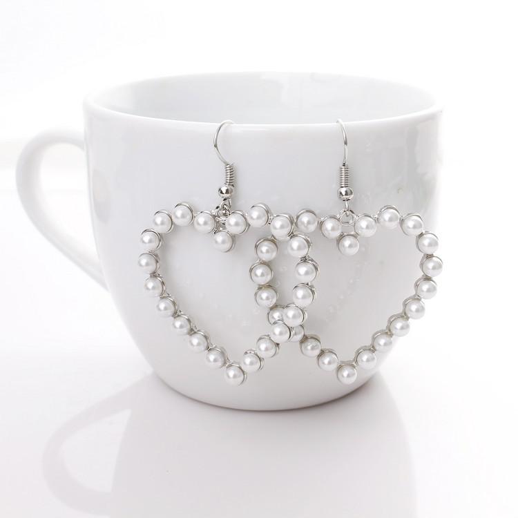 2017 New Hollow Geometry Earrings Heart Sweet Gold Love Earrings Women Gifts Jewelry Orecchini Brincos Pendientes Oorbellen