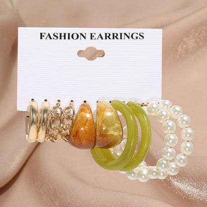 17KM Pearl Twist Hoop Earrings Set Butterfly Acrylic Dangle Earrings for Women Metal Hollow Gold Plated Earring Cartoon Jewelry