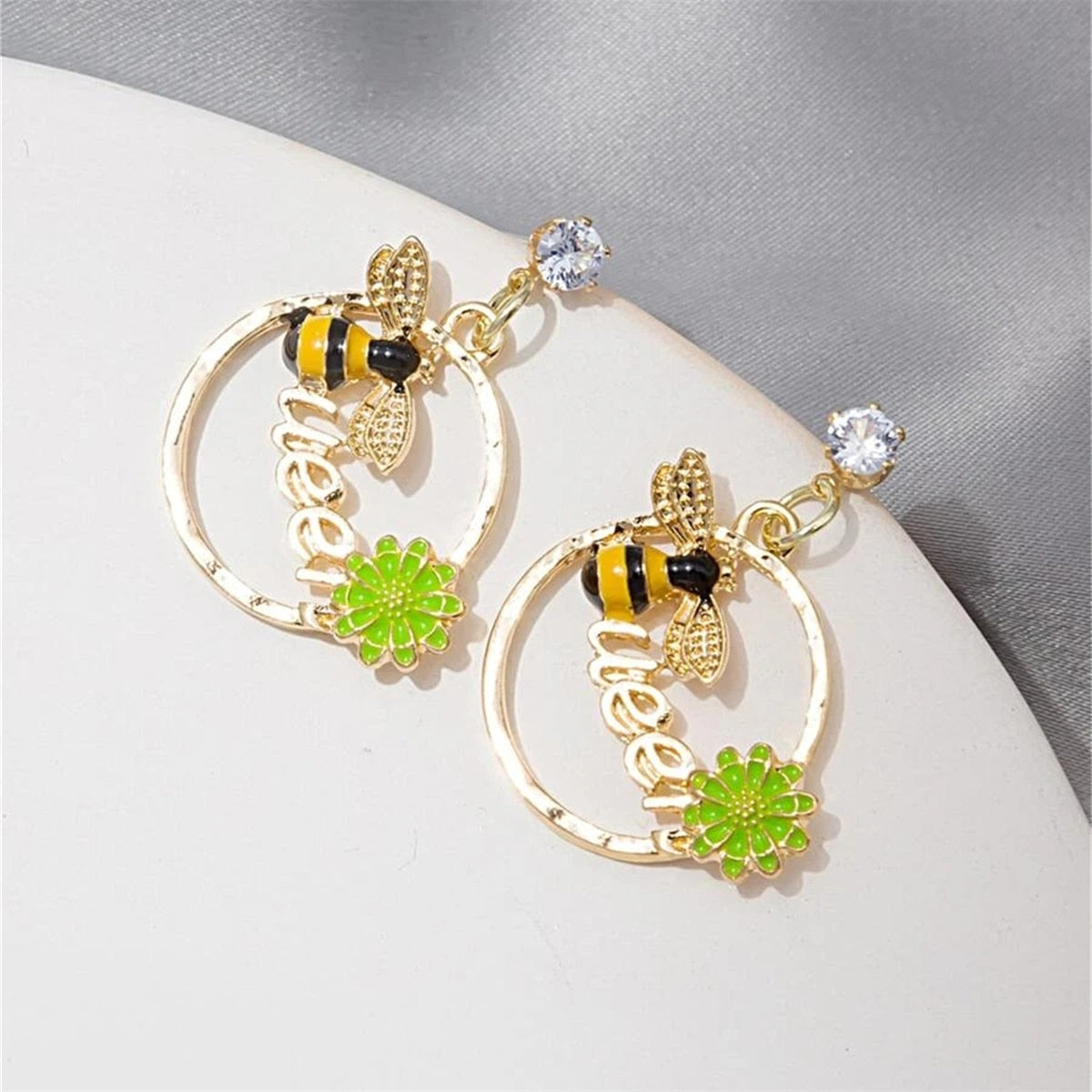 Trendy Cute Kitten Ear Hook Cartoon Girl Flower Cat Earrings Sweet and Fresh Texture Earrings pendientes  pendientes colgantes