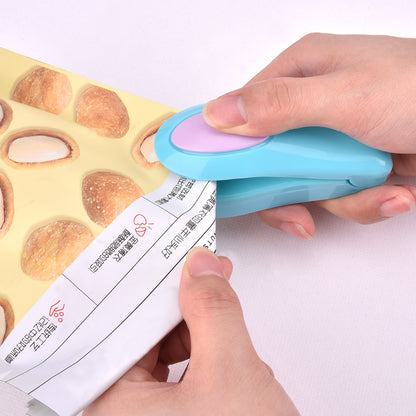 Kitchen Accessories Tools Mini Portable Food Clip Heat Sealing Machine Sealer Home Snack Bag Sealer Kitchen Utensils Gadget Item