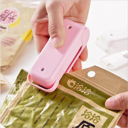 Kitchen Accessories Tools Mini Portable Food Clip Heat Sealing Machine Sealer Home Snack Bag Sealer Kitchen Utensils Gadget Item