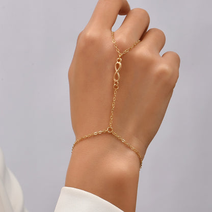 Bracelet à chaîne Simple avec pendentif en forme de cœur, anneau de doigt large en plaqué or pour femmes, bijoux de harnais à main