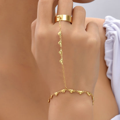 Bracelet à chaîne Simple avec pendentif en forme de cœur, anneau de doigt large en plaqué or pour femmes, bijoux de harnais à main