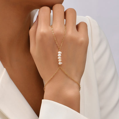 Bracelet à chaîne Simple avec pendentif en forme de cœur, anneau de doigt large en plaqué or pour femmes, bijoux de harnais à main