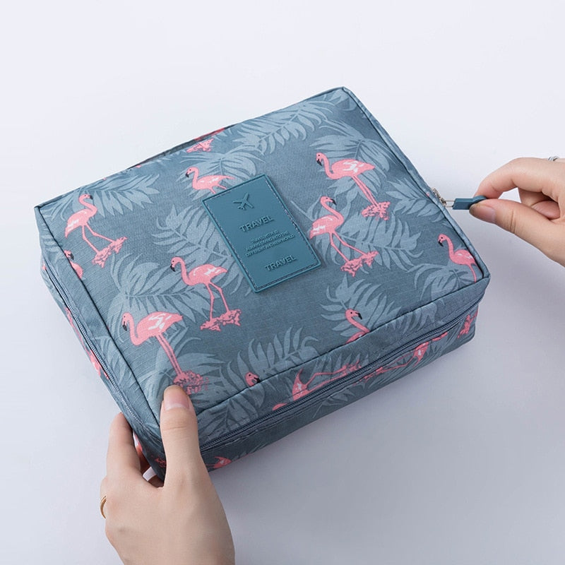 Outdoor Girl Cosmetic Bag Makeup Bag Women Toiletries Organizer Waterproof  Storage   for  Cosametics Fashion Make up Pouch Case