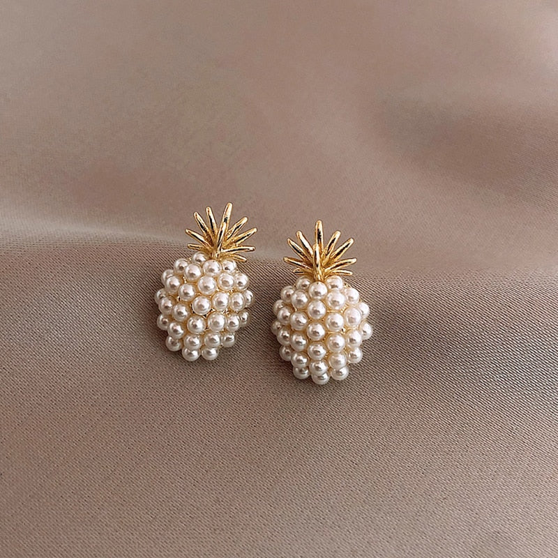 Trendy Vintage Heart Earring Women Classic Black White Stud Earrings Female Fashion Earrings Female Jewelry 2022 Gift