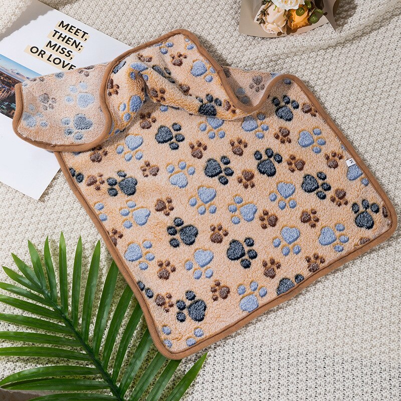 Warm Soft Pet Dog Blanket Mat Plush Thin Pet Sleeping Blanket for Dogs Cats Warm Breathable Cat Cover Blanket Pet Supplies