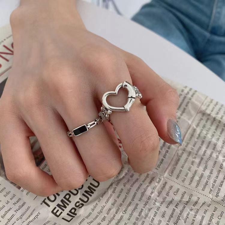 2023 New Fashion Simple Heart Vintage Love Ring Personalized Adjustable Opening Fashion Black Ring Girl Jewelry