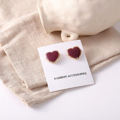 Trendy Vintage Heart Earring Women Classic Black White Stud Earrings Female Fashion Earrings Female Jewelry 2022 Gift