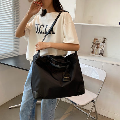 Casual Large-capacity Portable Travel Hand Bag Ladies Shoulder Tote Bag Luggage Light and Simple Sports Fitness Messenger Bag