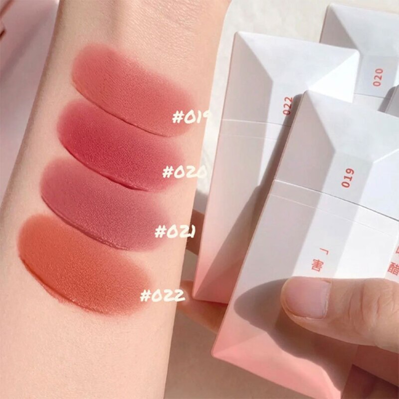 4 Colors Girl&#39;s Velvet Matte Lipstick Blush Waterproof Long Lasting Sexy Lipgloss Non-Stick Cup Makeup Lip Tint Cosmetic Makeup