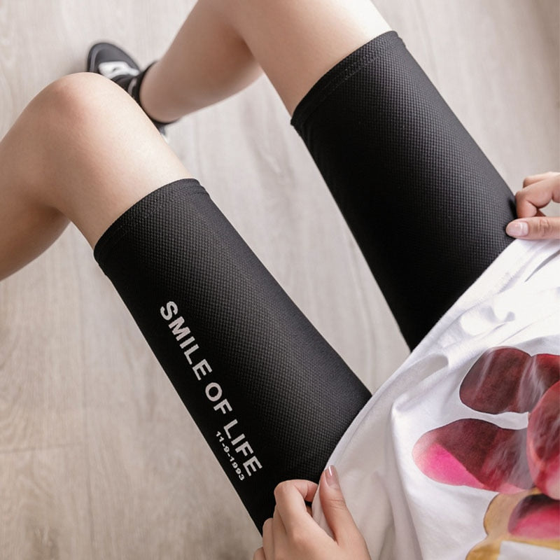 Seamless Biker Shorts Women Fitness Casual High Waist Fashion Summer Slim Knee-Length Bottoms Black Cycling Shorts Streetwear