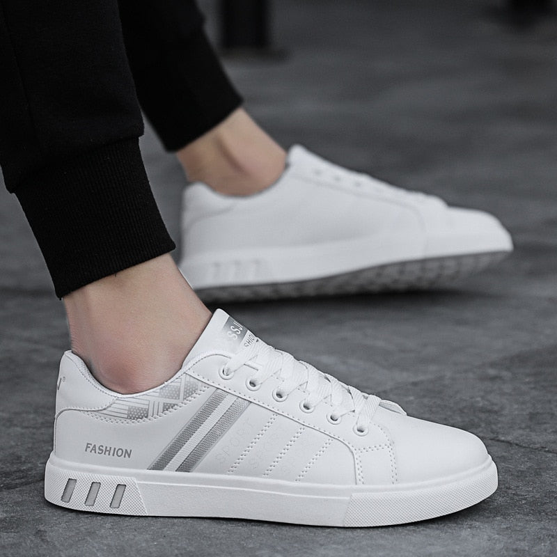 White Vulcanized Sneakers Boys Cheap Flat Comfortable Shoes Men Autumn Spring 2022 Sneakers Sapatenis Masculino chaussures
